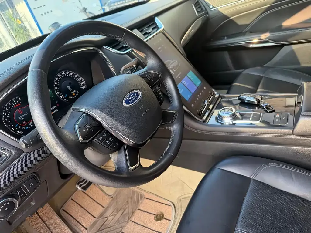 Ford Taurus 2021 из CN, фото 10