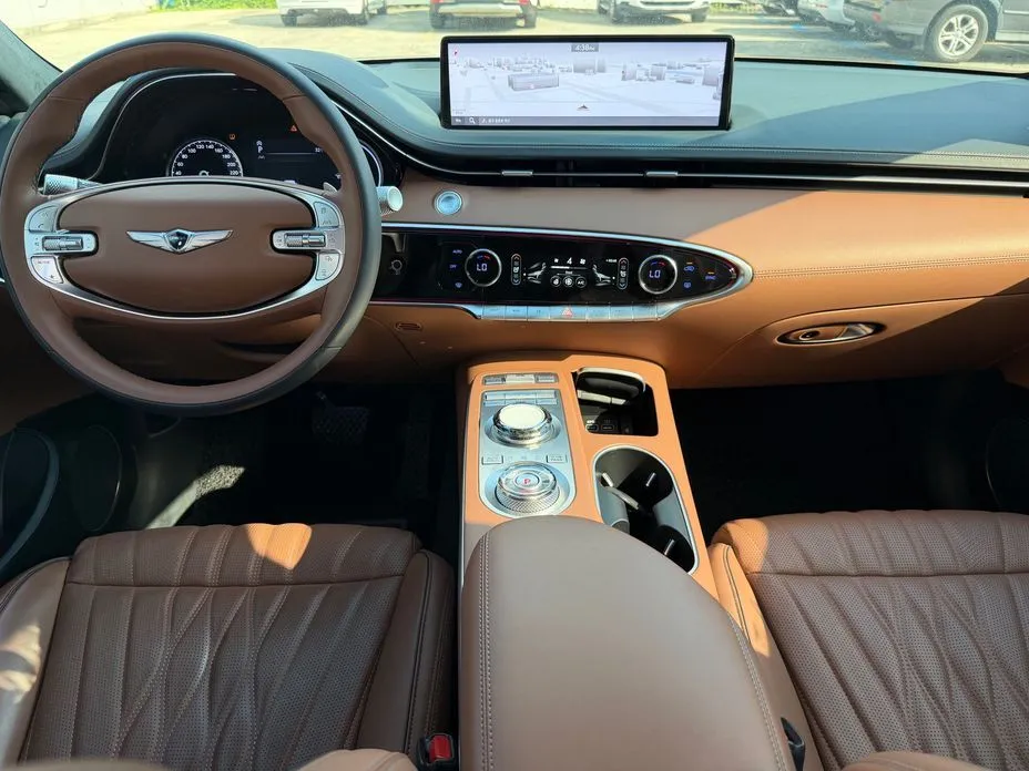 Genesis GV70 — фото 10