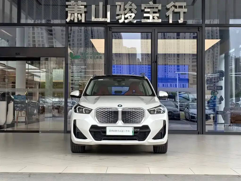 BMW iX1 2024 из CN, фото 10