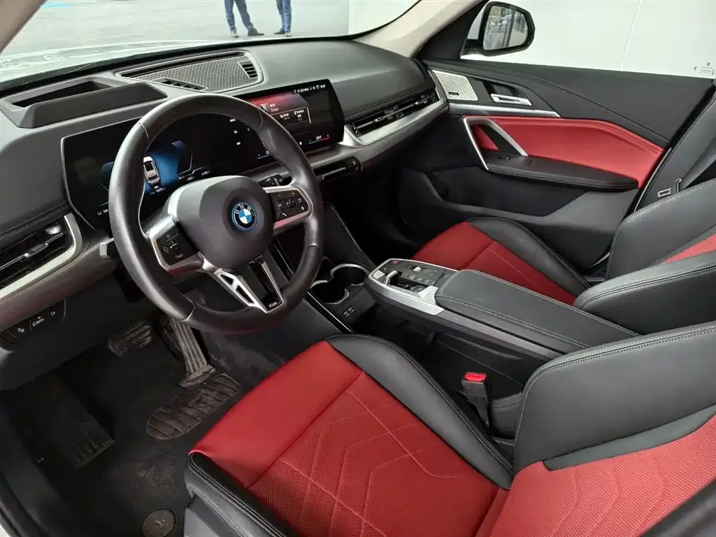 BMW iX1 2024 из CN, фото 6