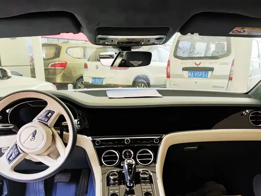 Bentley Continental 2022 из CN, фото 3