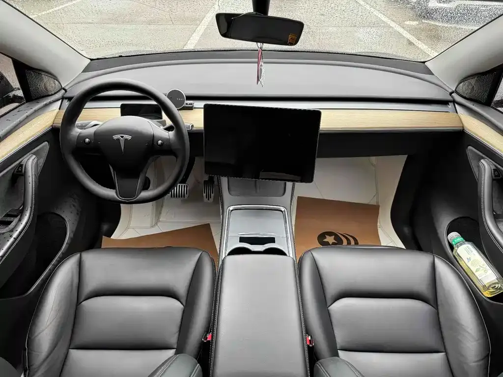 Tesla Model Y — фото 4
