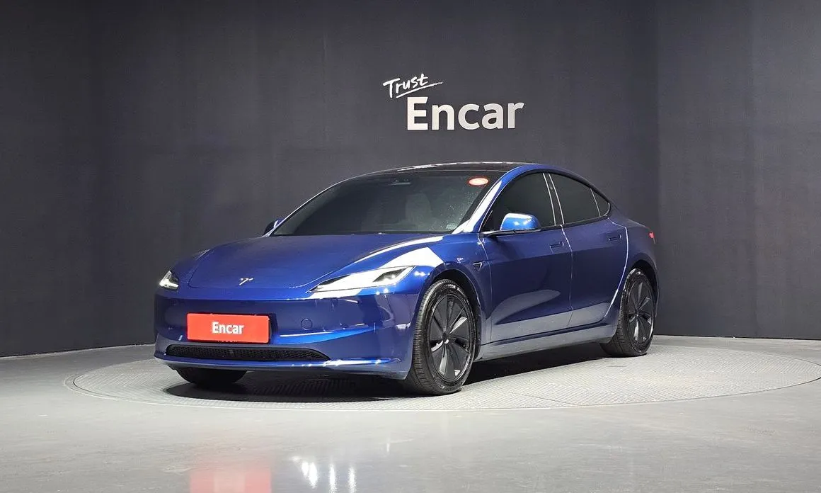 Tesla Model 3 — фото 1