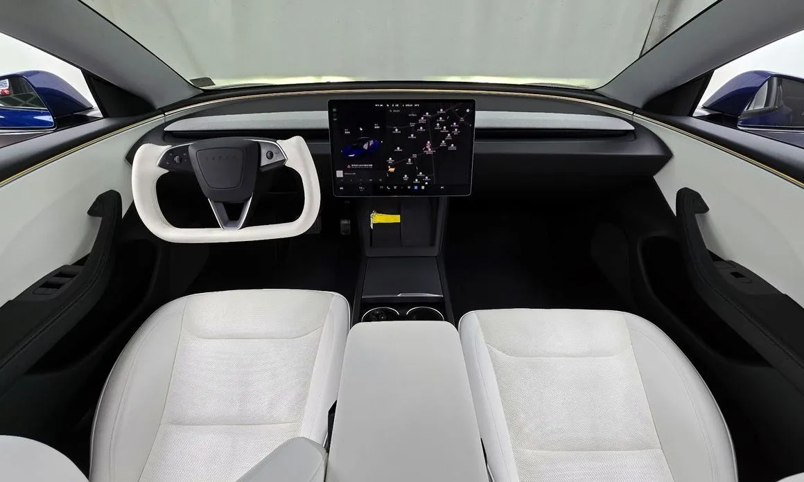 Tesla Model 3 — фото 8