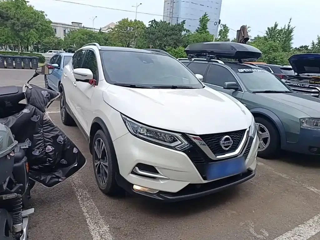 Nissan Qashqai — фото 4