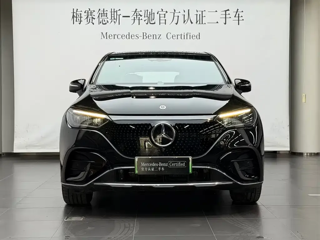 Mercedes-Benz EQE SUV — фото 4