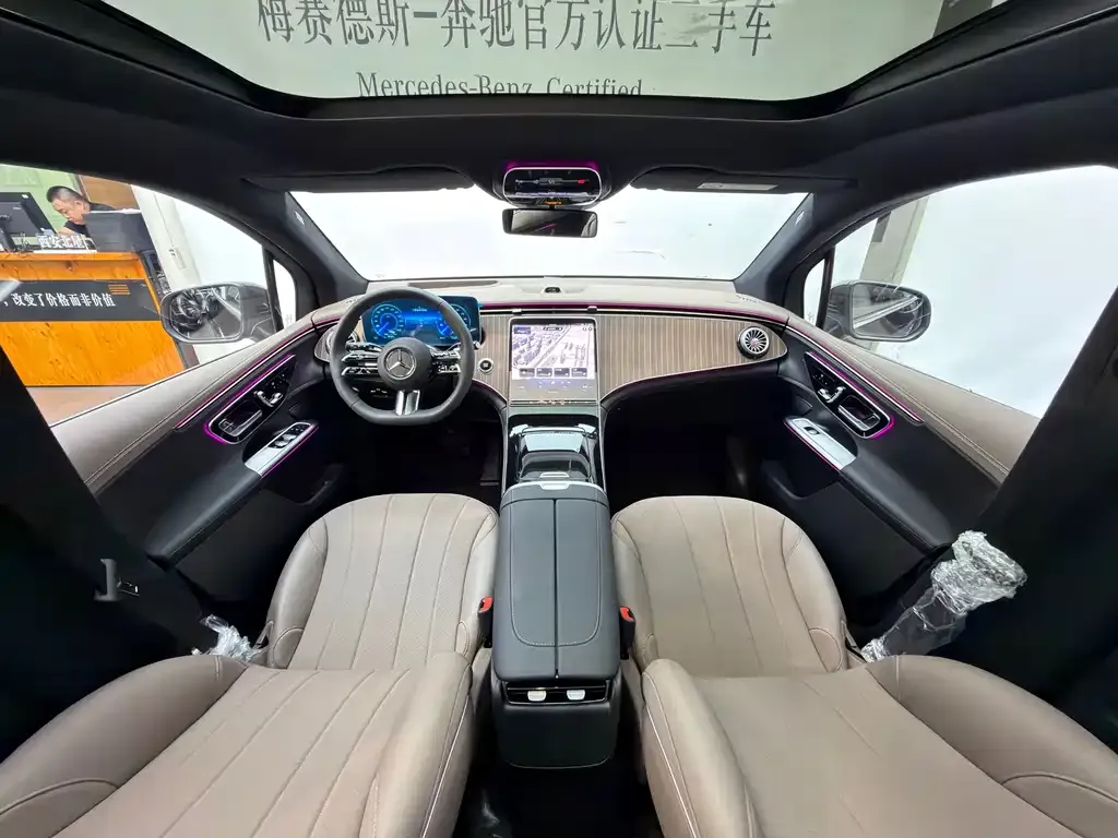 Mercedes-Benz EQE SUV — фото 2