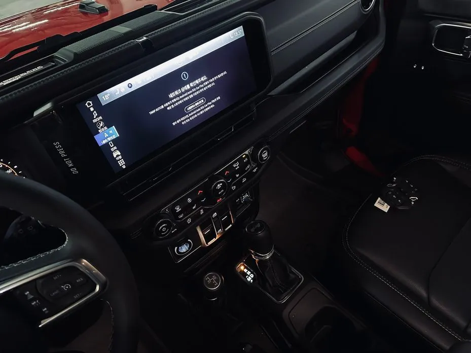 Jeep Wrangler 2025 из KR, фото 3