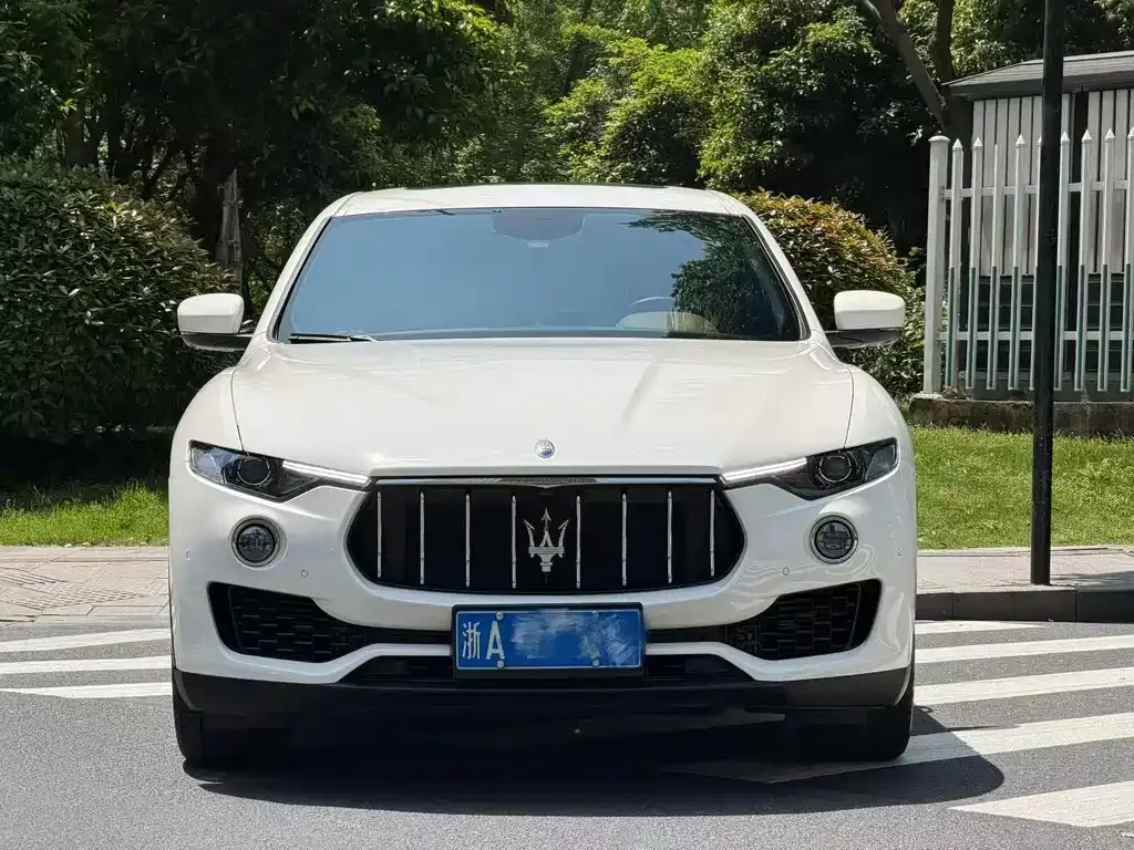 Maserati Levante — фото 9