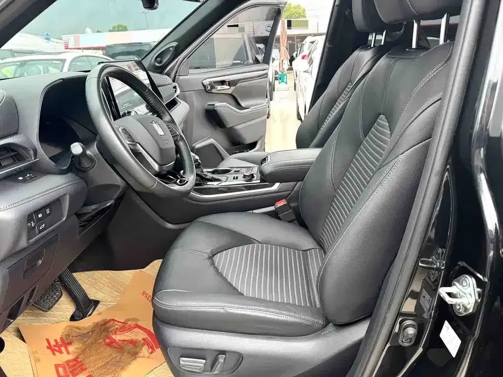 Toyota Crown Kluger 2023 из CN, фото 7