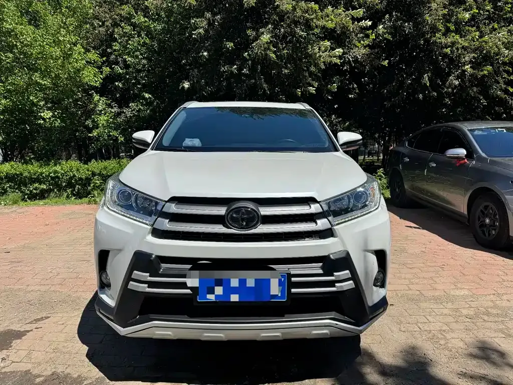 Toyota Highlander — фото 7