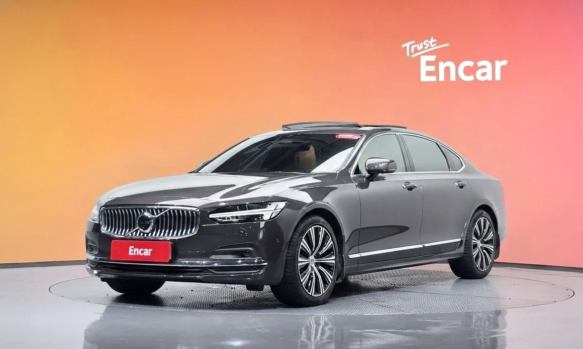Volvo S90 — фото 1