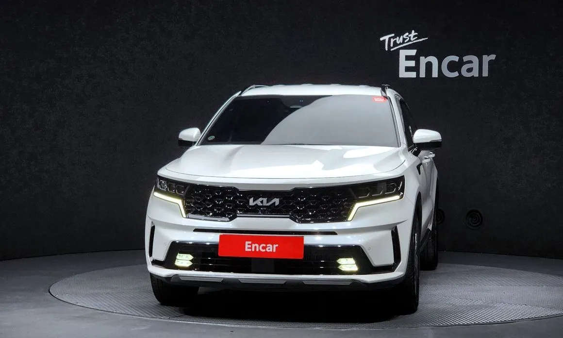 Kia Sorento — фото 7