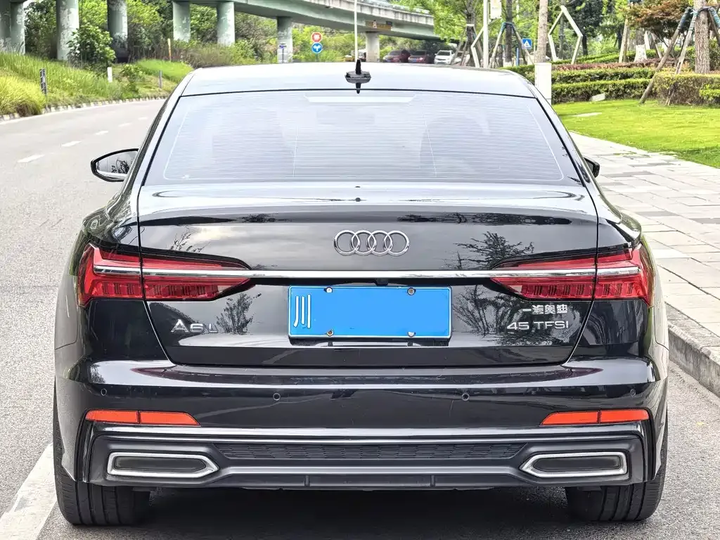 Audi A6L — фото 7