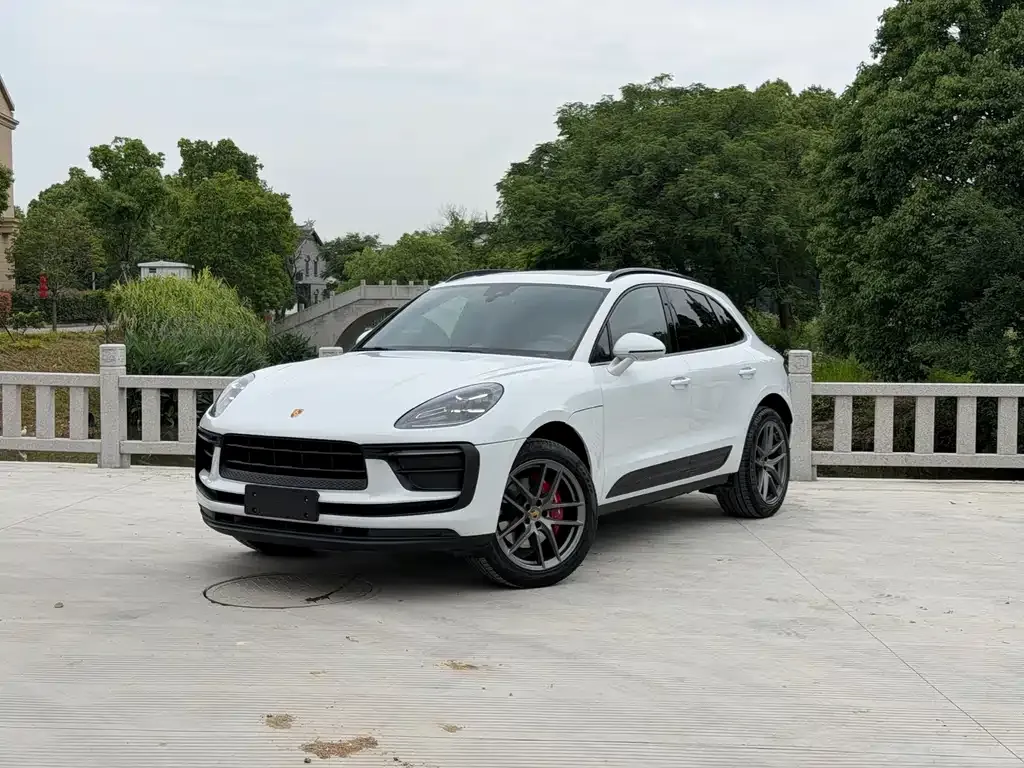 Porsche Macan — фото 1