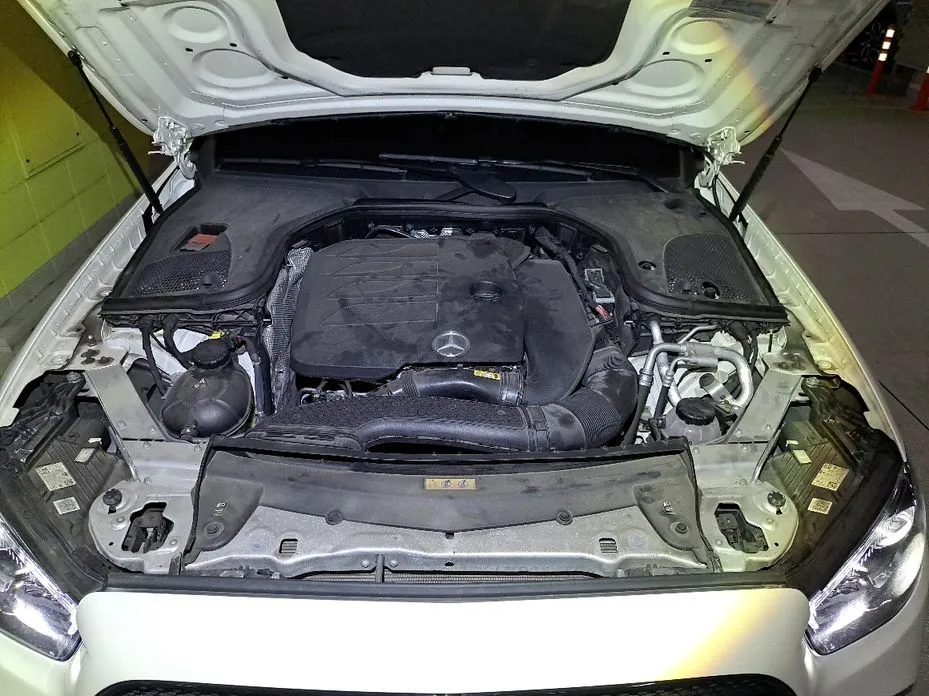 Mercedes-Benz E-Class 2021 из KR, фото 2