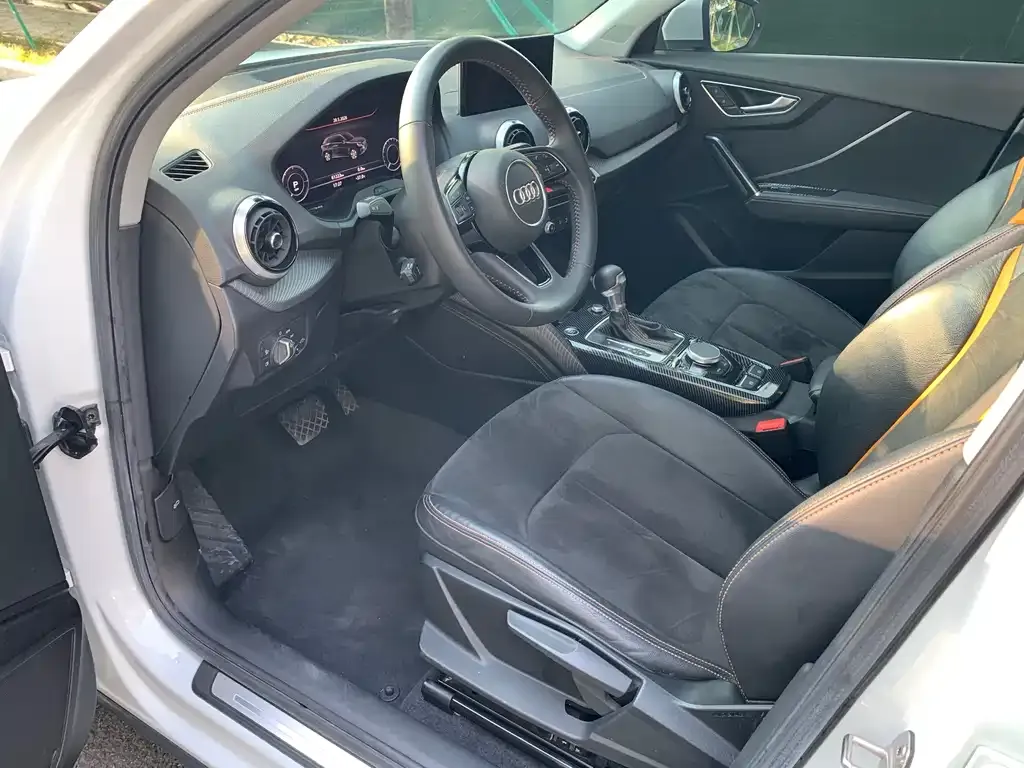 Audi Q2L e-tron 2022 из CN, фото 2
