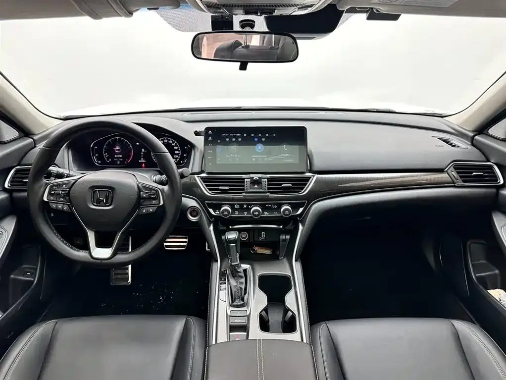 Honda Accord — фото 4