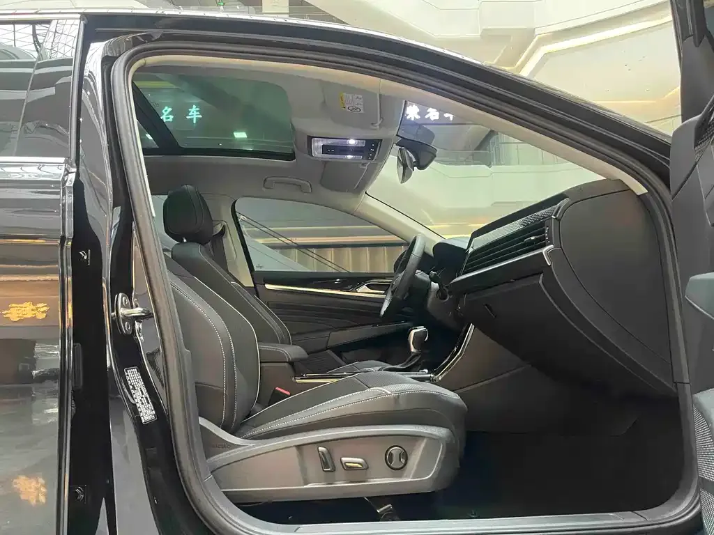 Volkswagen Passat — фото 10