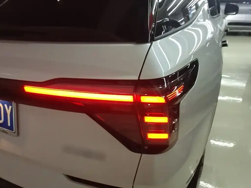 Ford Edge — фото 9