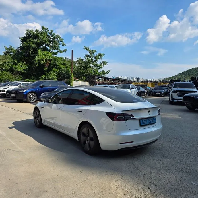 Tesla Model 3 2022 из KR, фото 4
