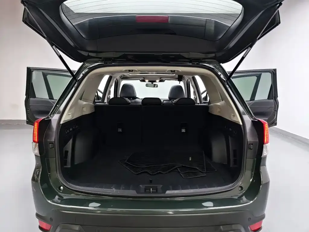 Subaru Forester — фото 7