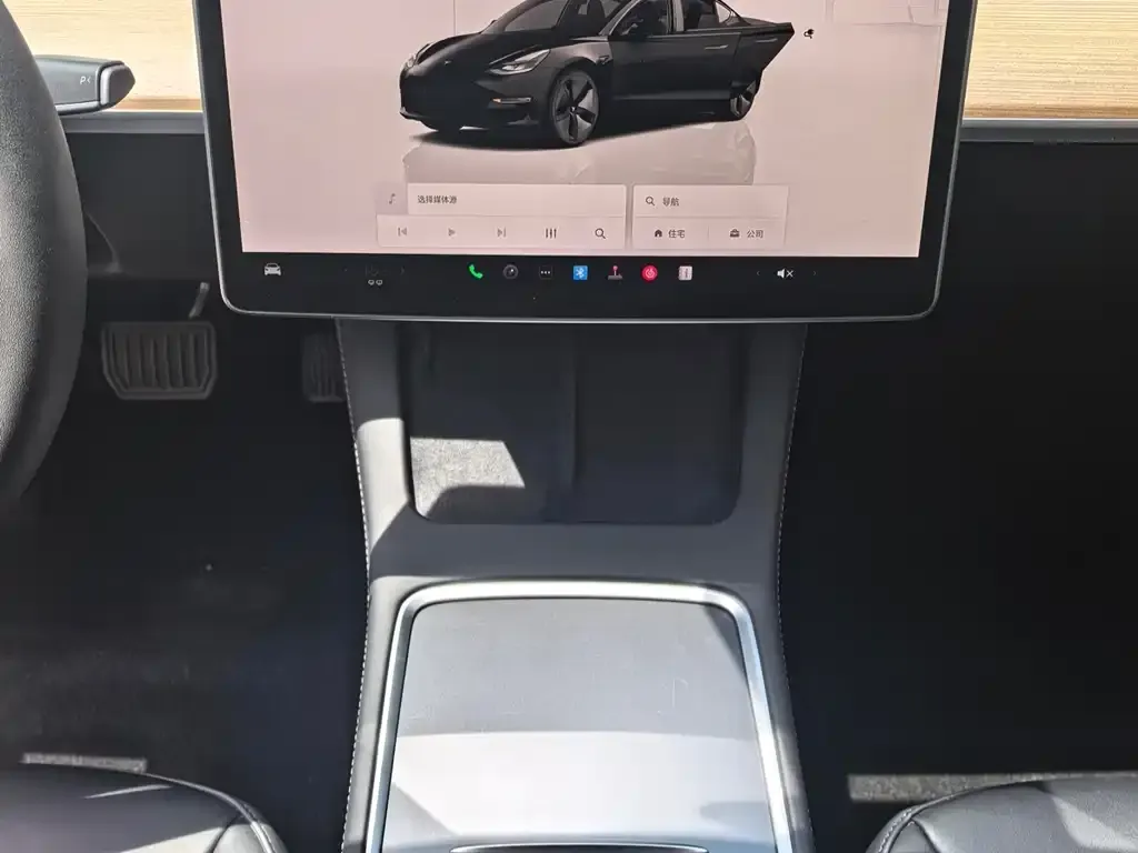 Tesla Model 3 — фото 2