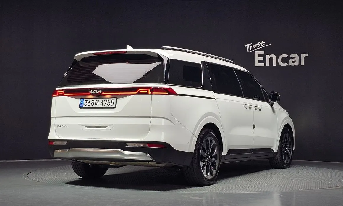 Kia Carnival — фото 4