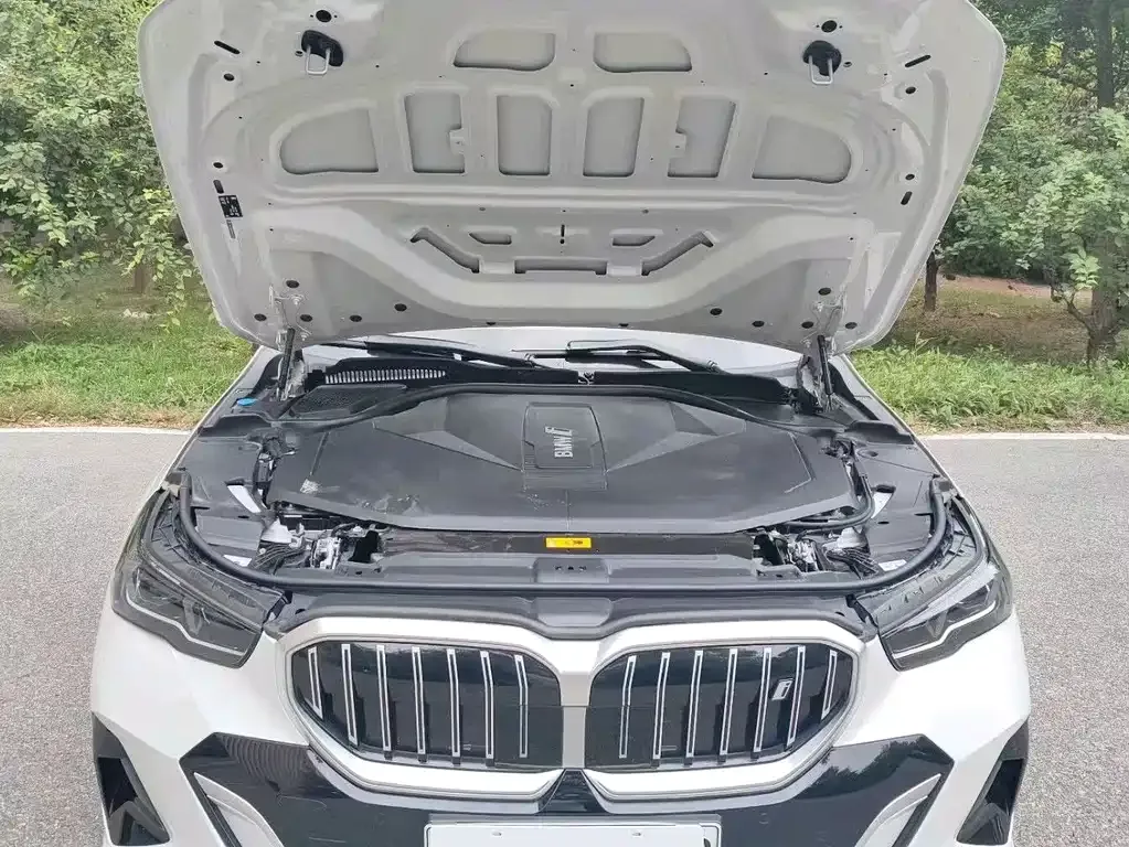 BMW i5 2025 из CN, фото 9