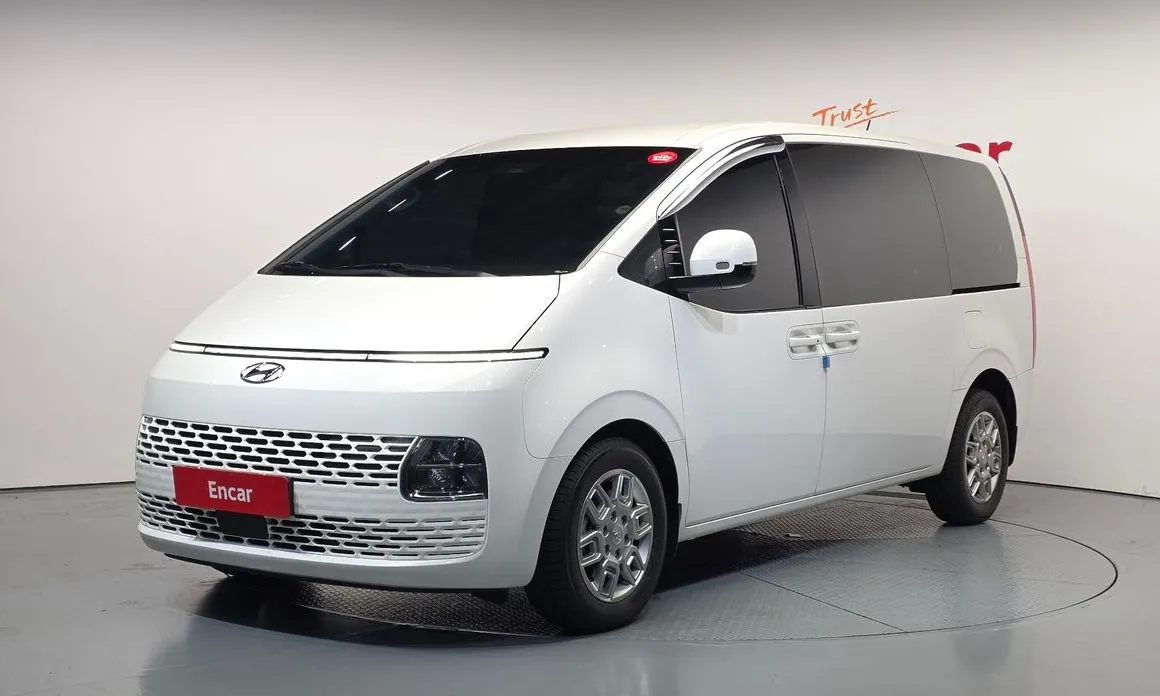 Hyundai Staria — фото 1