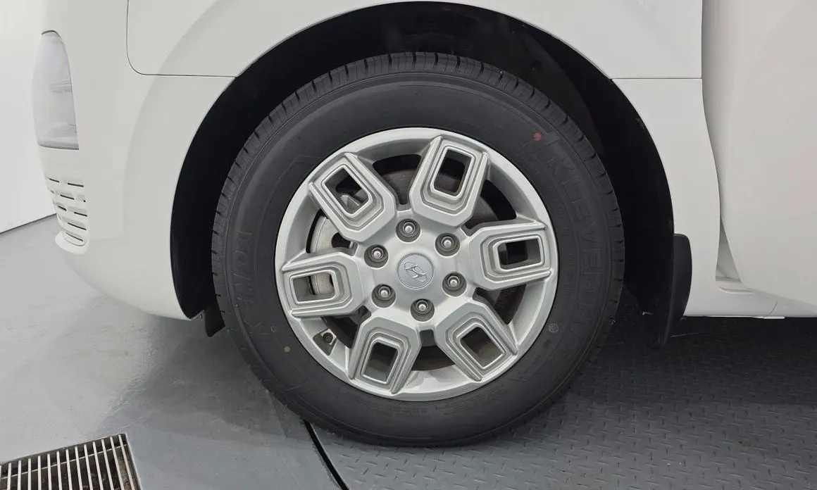 Hyundai Staria — фото 2
