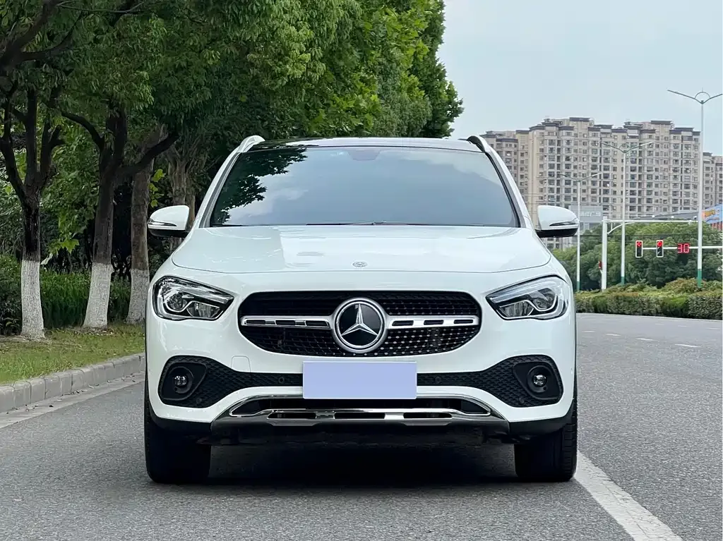 Mercedes-Benz GLA — фото 6