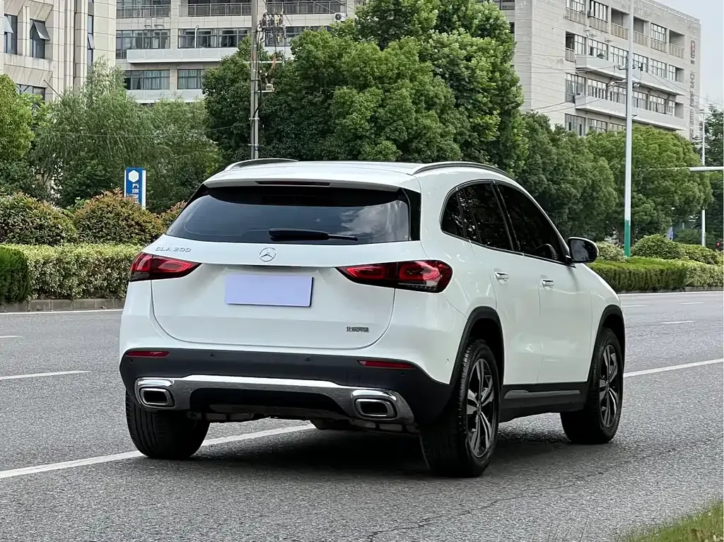 Mercedes-Benz GLA — фото 10