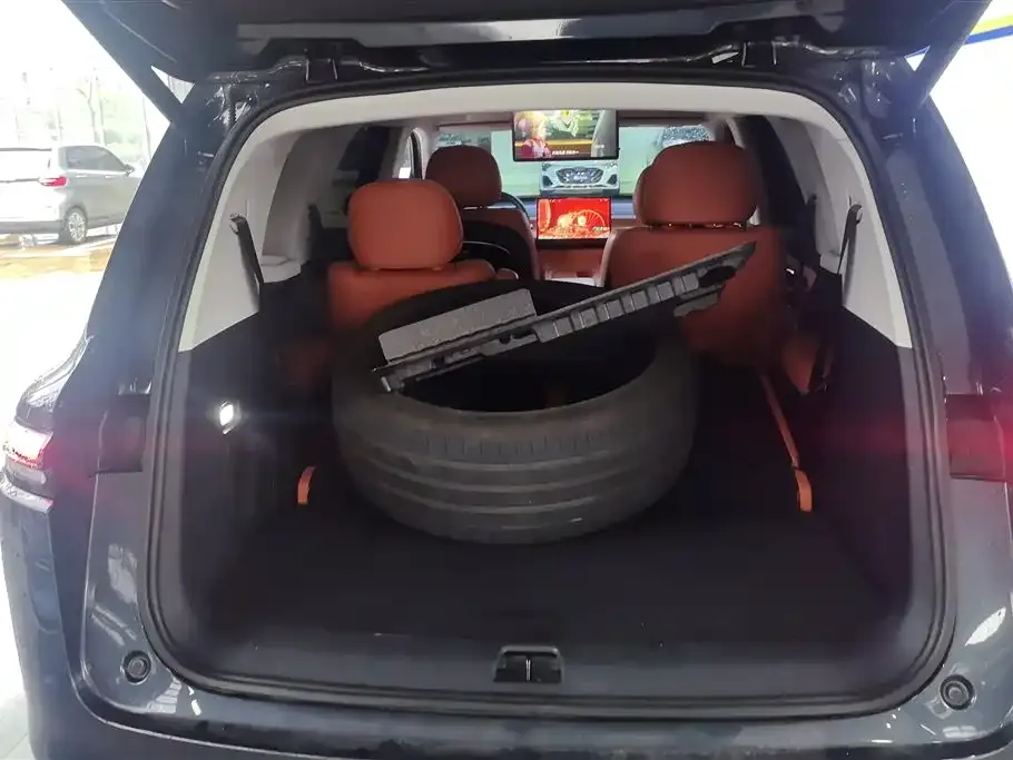 Leapmotor C16 — фото 8