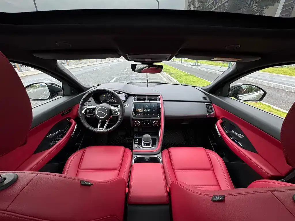 Jaguar E-PACE 2023 из CN, фото 4