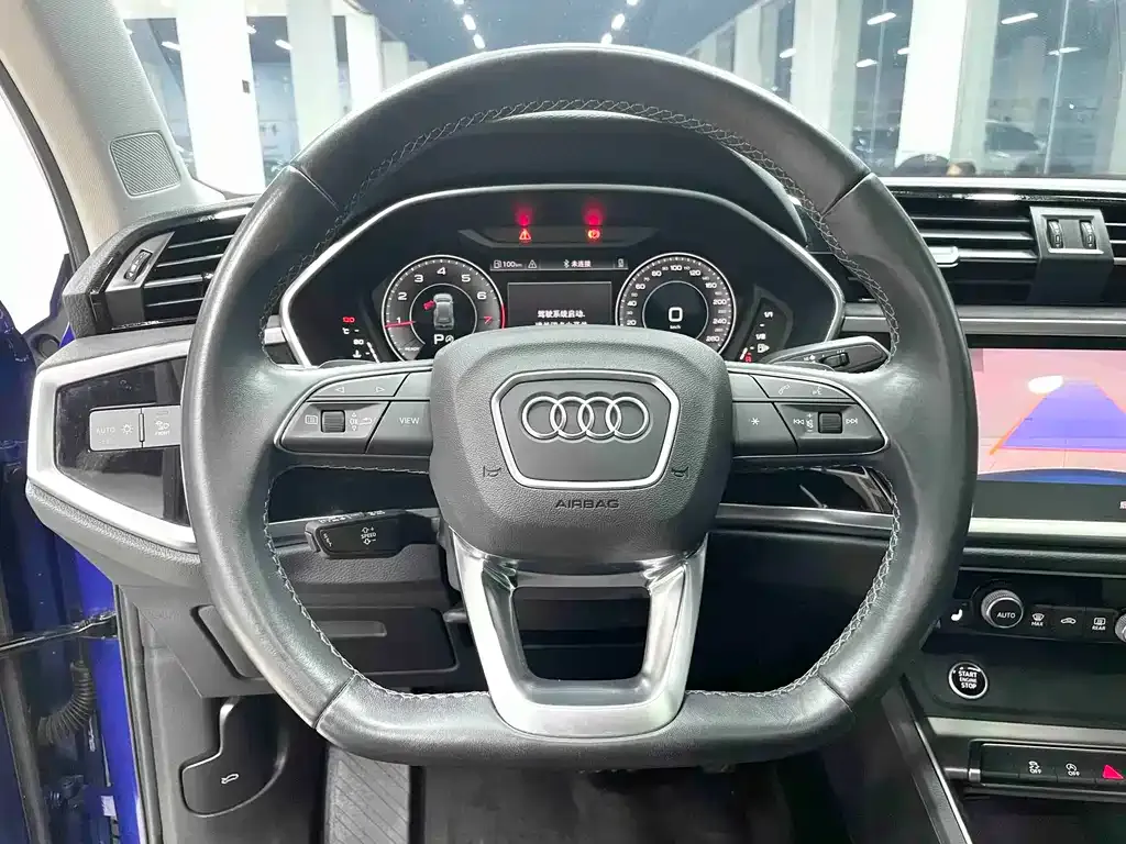 Audi Q3 — фото 2