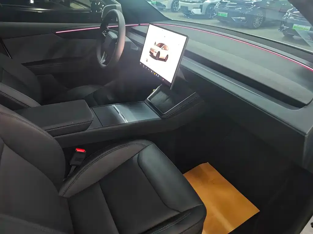 Tesla Model Y — фото 5