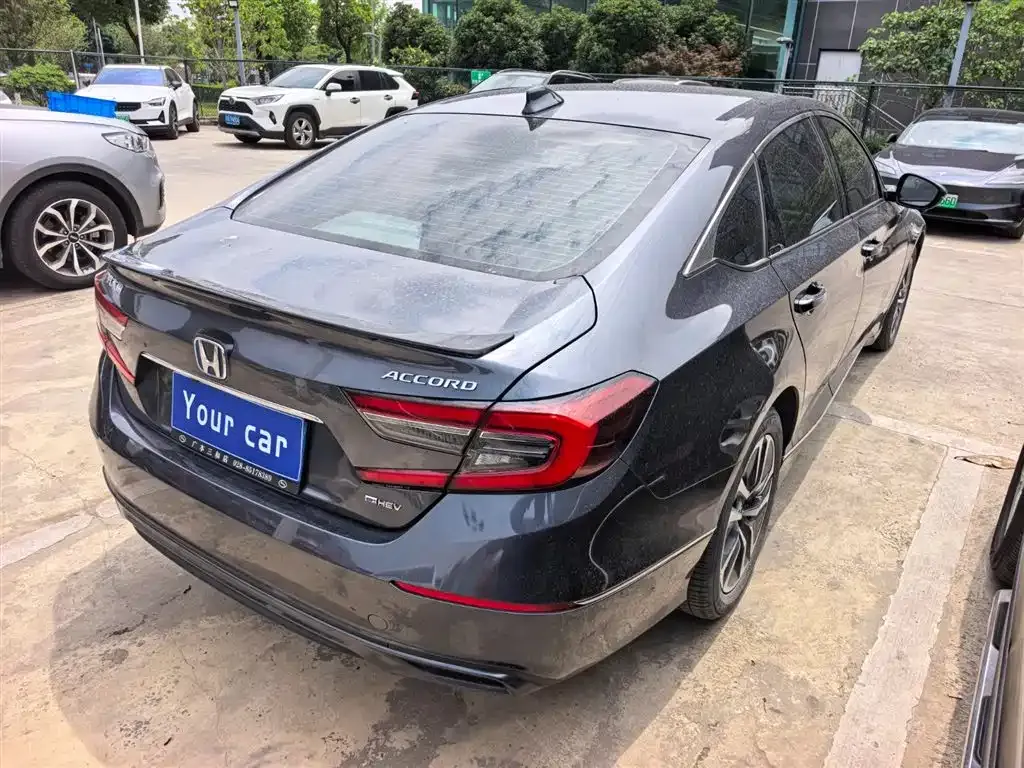 Honda Accord — фото 9