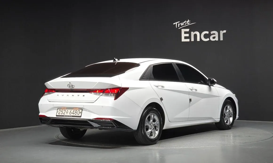 Hyundai AVANTE — фото 2
