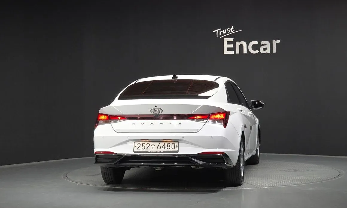 Hyundai AVANTE — фото 8