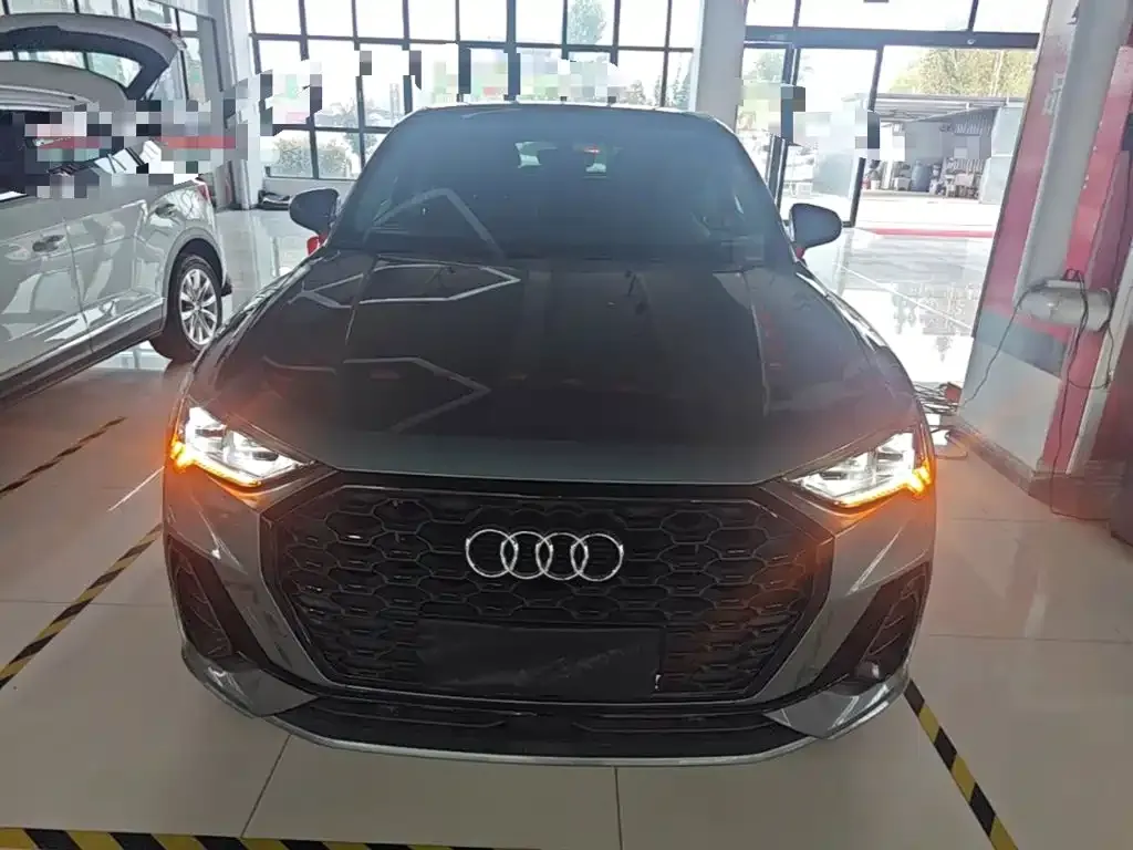 Audi Q3 Sportback — фото 8