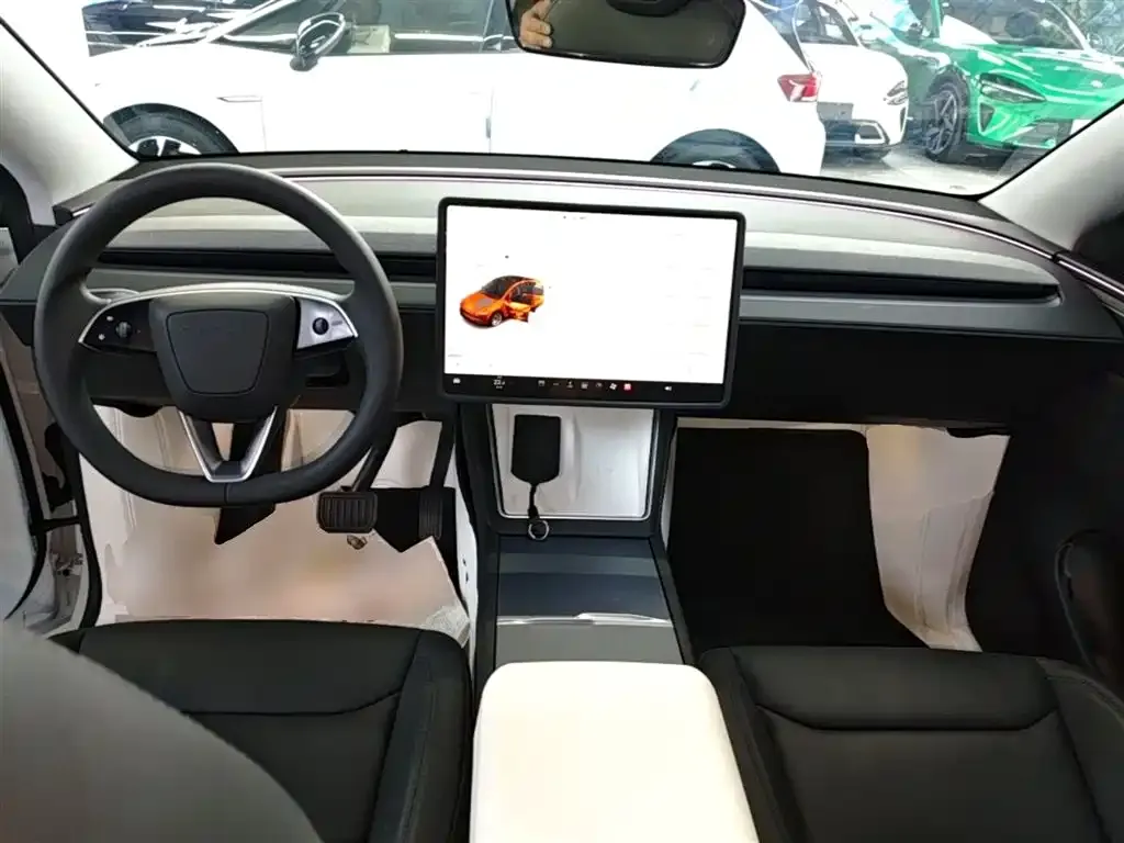 Tesla Model Y — фото 7