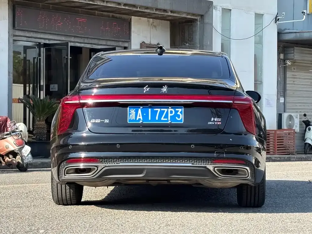 Hongqi H5 — фото 9