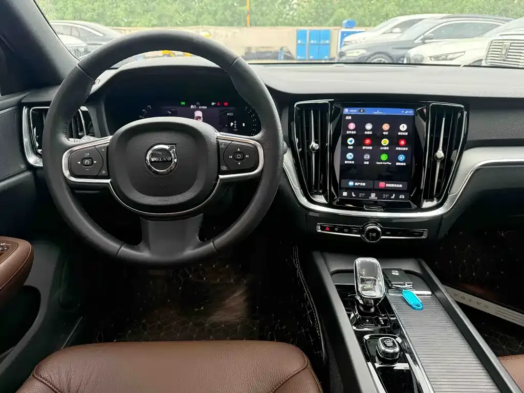 Volvo S60 2024 из CN, фото 7