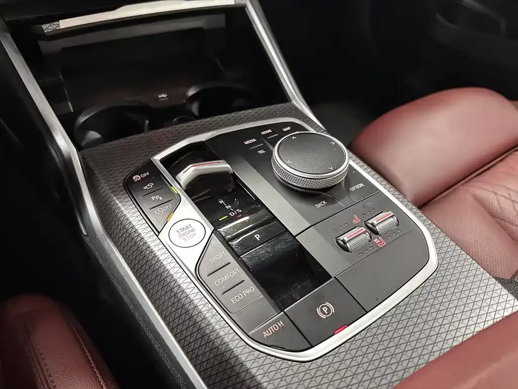 BMW 3 Series 2024 из CN, фото 9