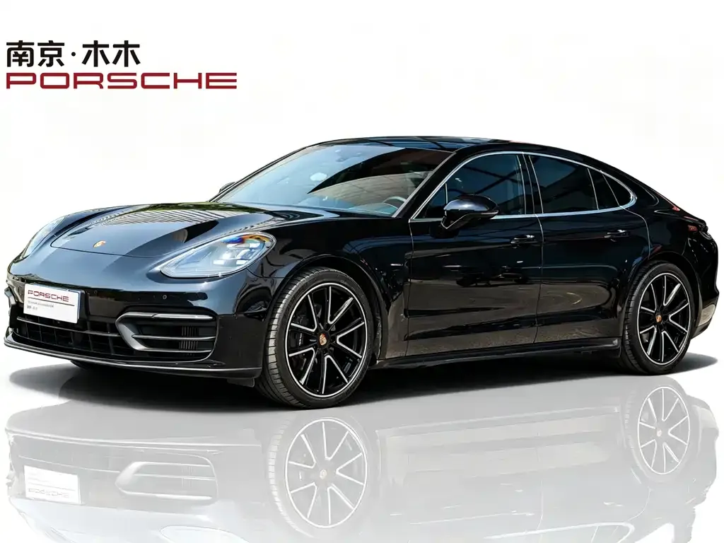 Porsche Panamera — фото 1