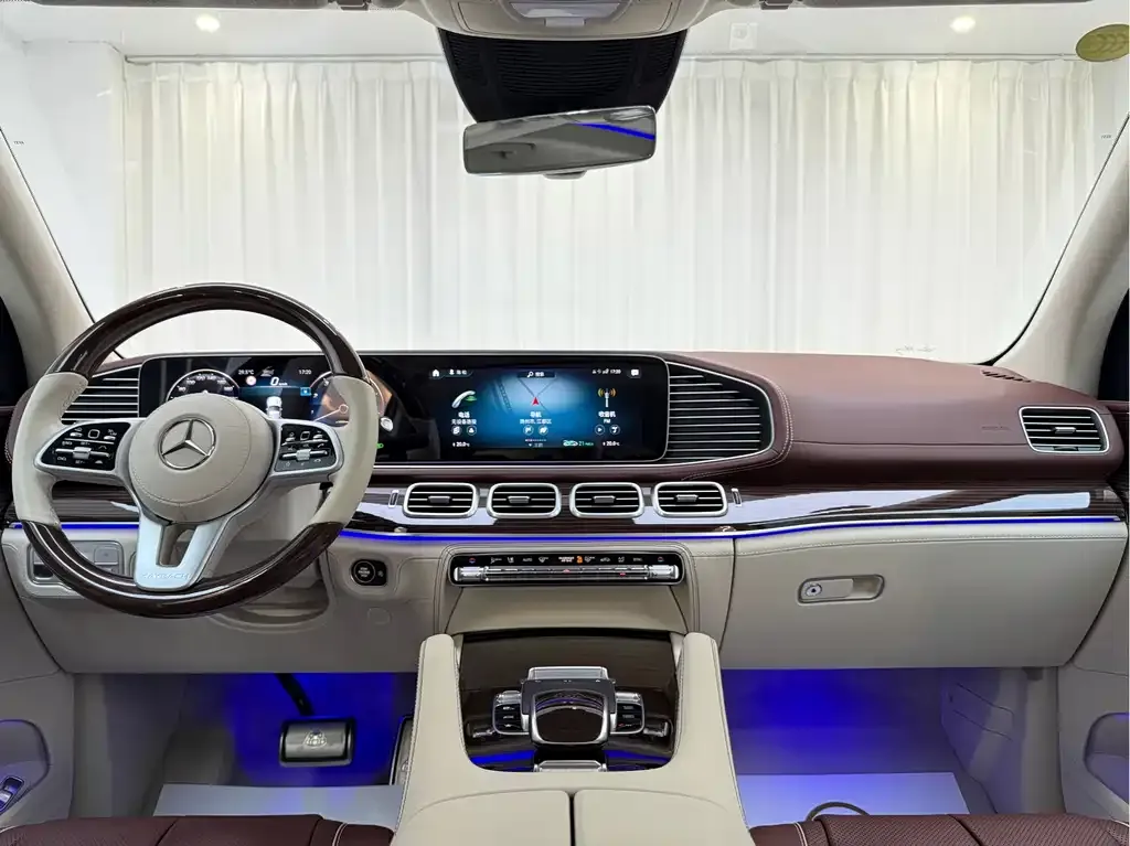 Mercedes-Benz GLS — фото 10