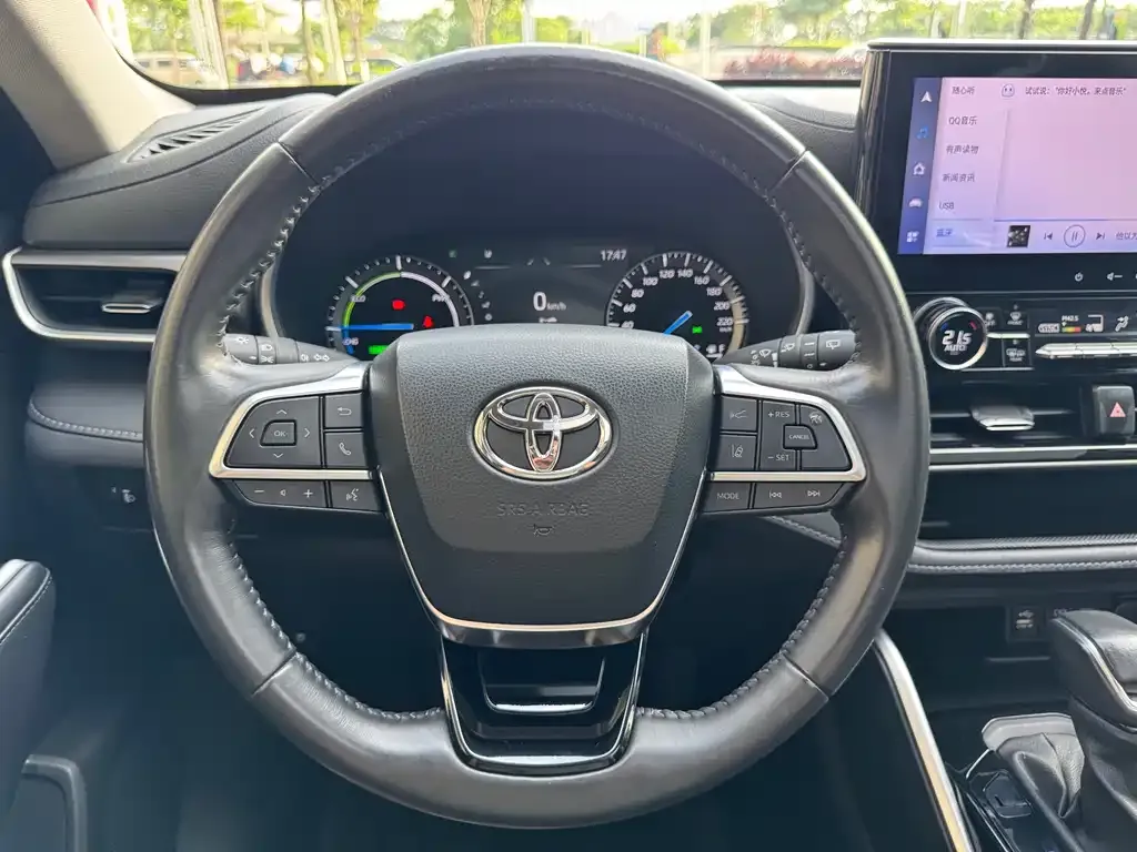 Toyota Highlander — фото 5