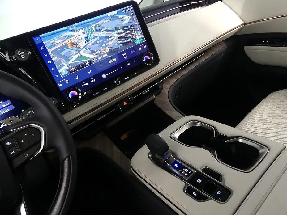Lexus LM 2025 из KR, фото 10