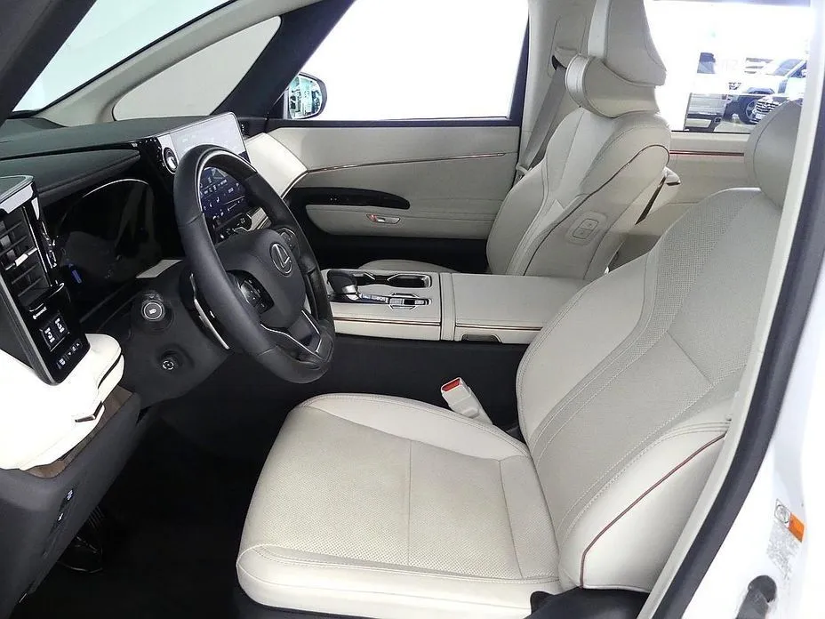 Lexus LM 2025 из KR, фото 4